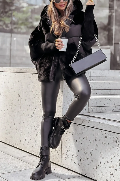 Cape Matelassée Longue avec Col en Fourrure Synthétique pour Femme | Idéale pour l’Hiver